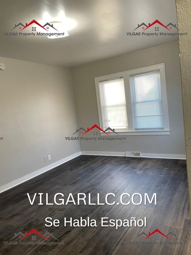 Building Photo - 2 bedroom, 1 bath house in Gary Indiana
