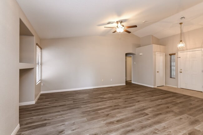 Building Photo - 1113 Nordyke Ave