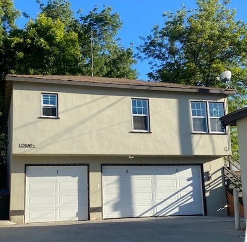 Unit above community garage - 13616 Penn St