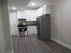 Building Photo - 56 Stormont Ave