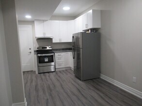 Building Photo - 56 Stormont Ave