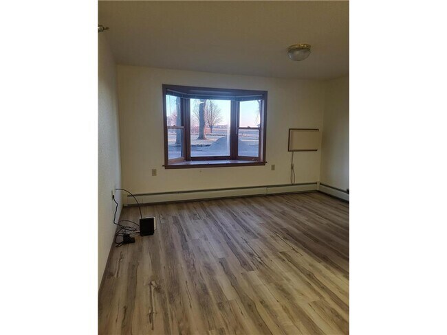 Foto del edificio - 609 Main St S