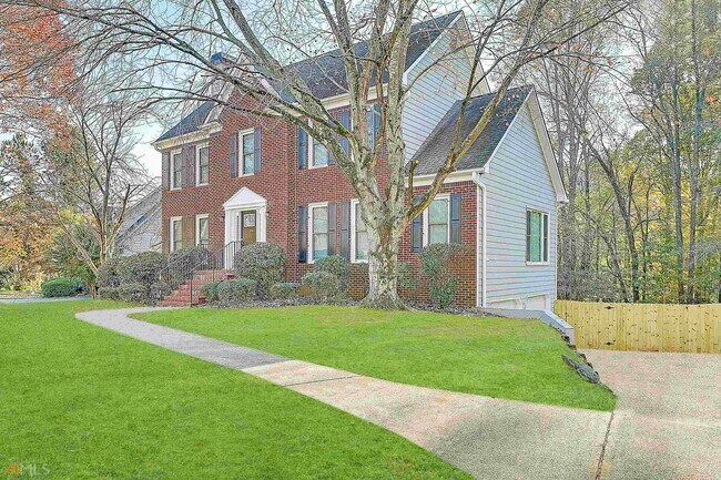 Building Photo - 2070 Glenellen Dr NW