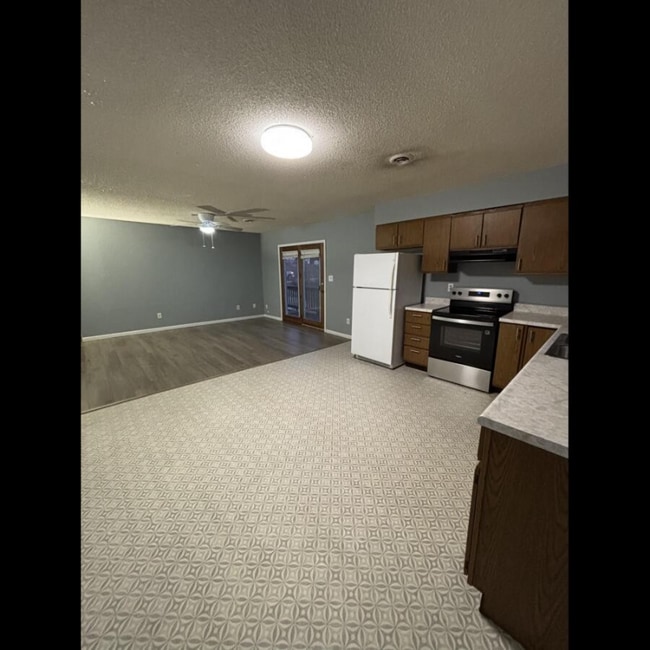 Building Photo - 12965 Rte C