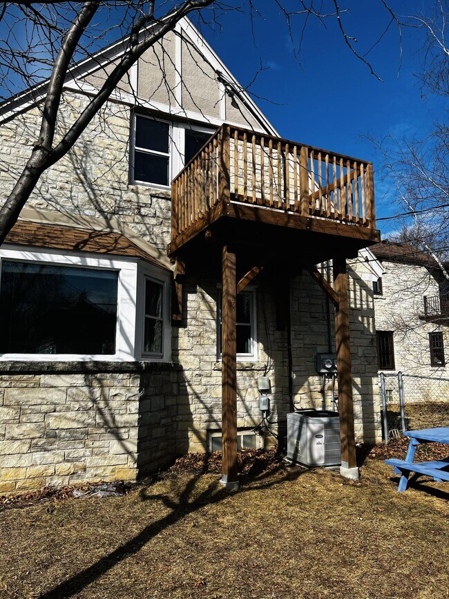 Building Photo - 3268 S Quincy Ave