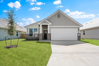 Building Photo - 619 Killam Dr