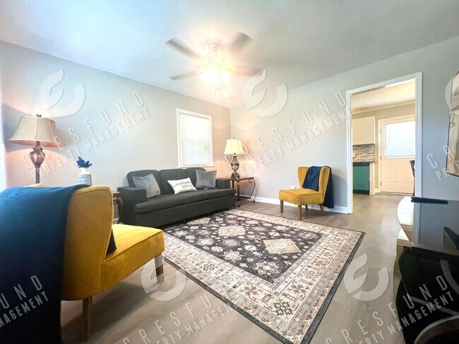 Building Photo - 6231 Lansford Dr