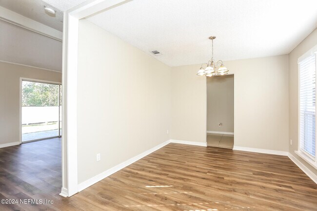 Building Photo - 589 William Ellery St