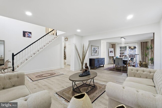 Foto del edificio - 8905 Emory Grove Rd