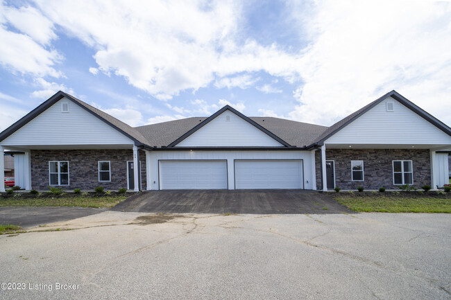 Building Photo - 60 Garden Dr