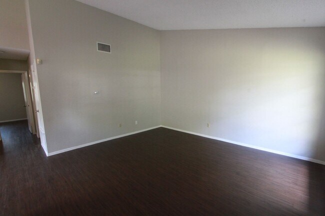 Foto del edificio - 11603 Poplar Cove
