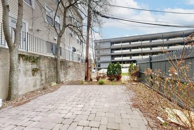Building Photo - 353 E 8th St