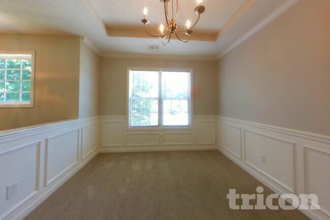 Foto del edificio - 460 Vinemont Ridge