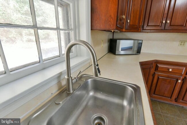 Foto del edificio - 1310 Creek Rd