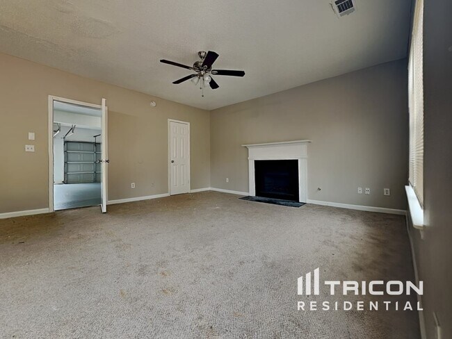 Foto del edificio - 125 Caney Creek Pkwy