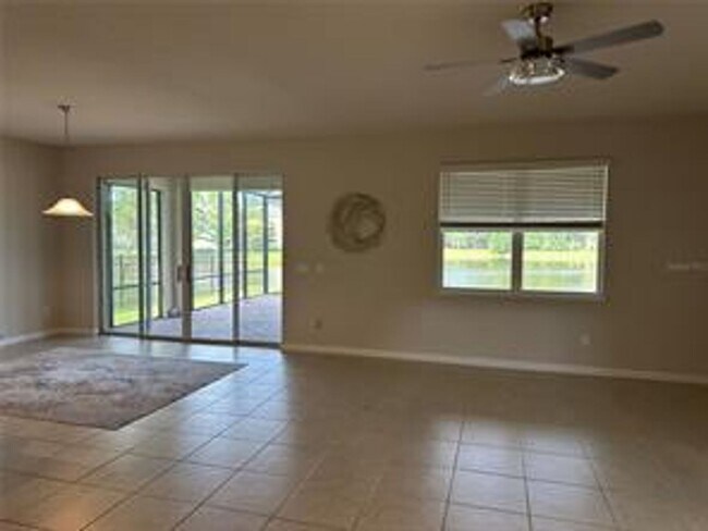 Foto del edificio - 4 Bedroom / 2.5 Bath Home Available Now in...