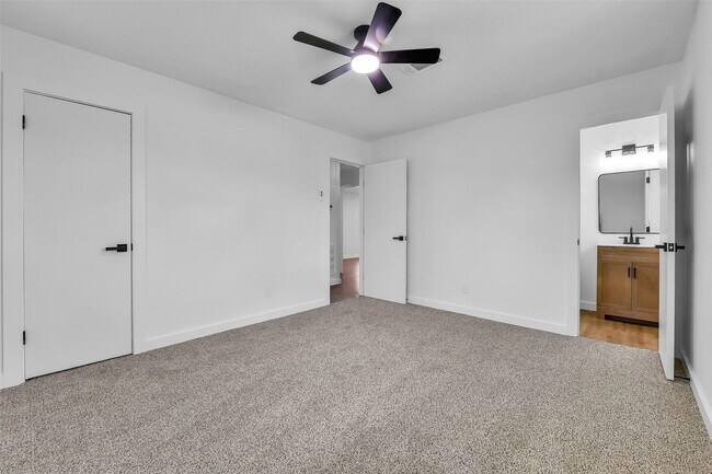 Foto del edificio - 1913 41st Ave N