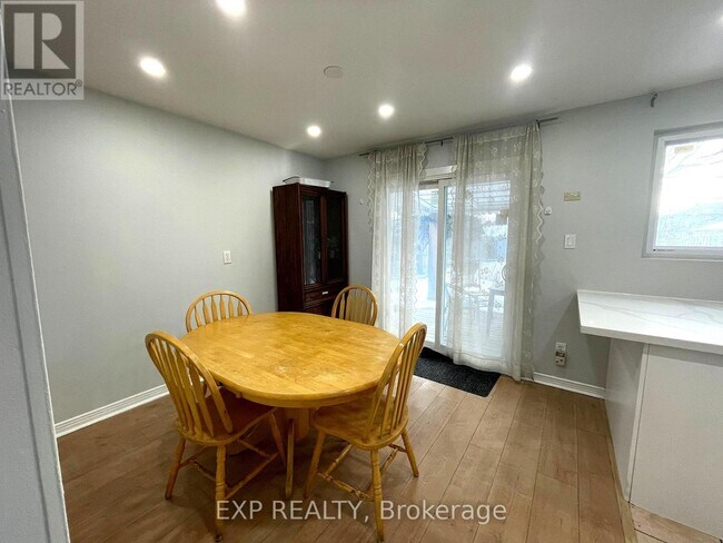 Photo du bâtiment - 184 Hollyberry Trail