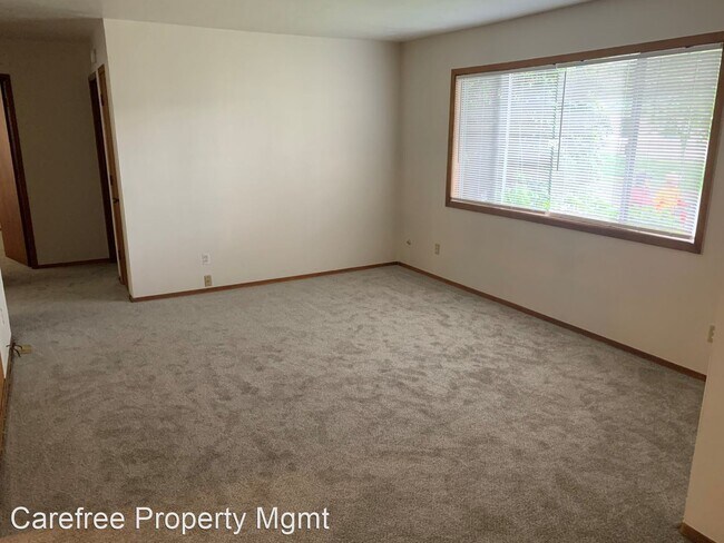 Building Photo - 2 br, 1 bath House - 3202 SE Francis Street