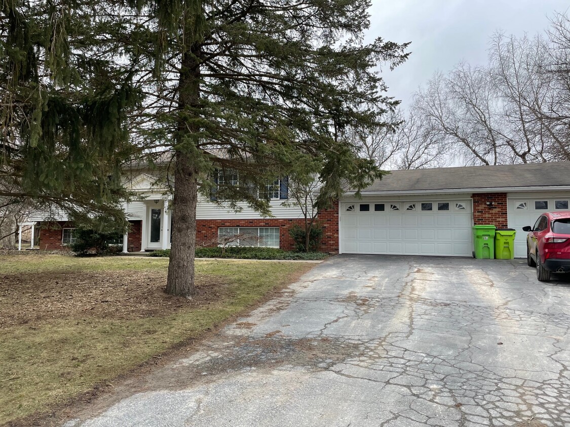 Welcome Home! - 6301 Park Rd