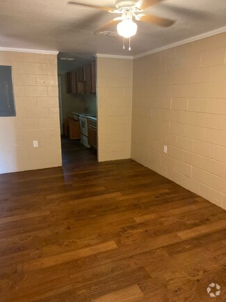 Building Photo - 111 Shelby Ln