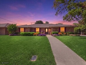 Building Photo - 4900 Ridgeline Dr