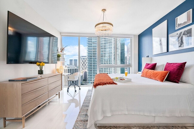 Building Photo - 485 Brickell Ave