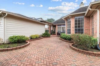 Building Photo - 1510 Meadow Glade Ct