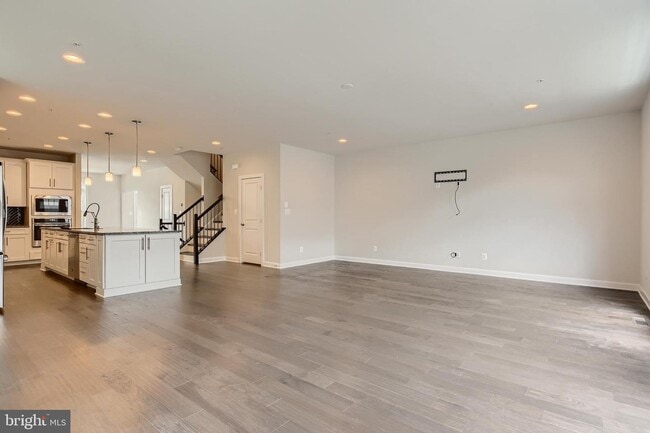 Building Photo - 6422 Greenleigh Ave