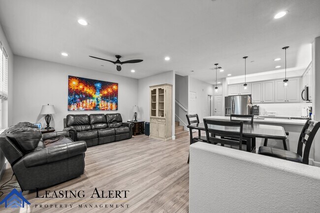 Building Photo - 24057 Meadowbrook Ln