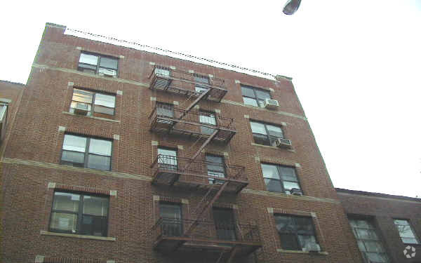 Building Photo - 120 Sullivan St