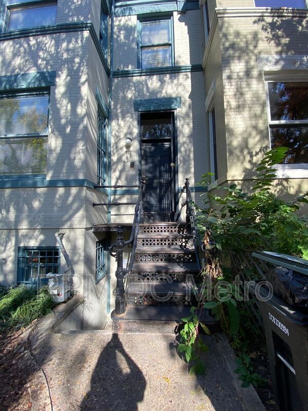 Foto del edificio - 514 E St NE