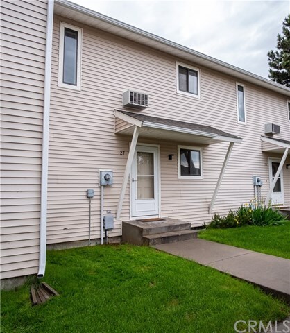 Building Photo - 3285 Canyon Dr