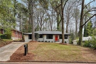 Building Photo - 1984 Rosewood Rd