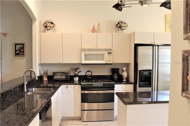Building Photo - 111 Corte Del Rosa