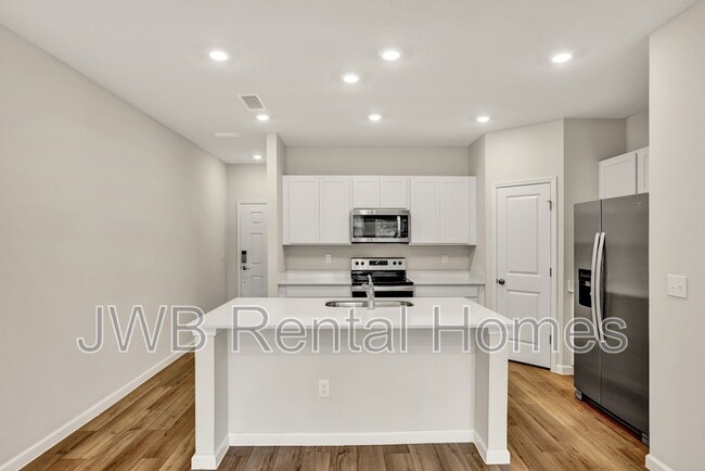 Foto del edificio - 10641 Waterfield Rd