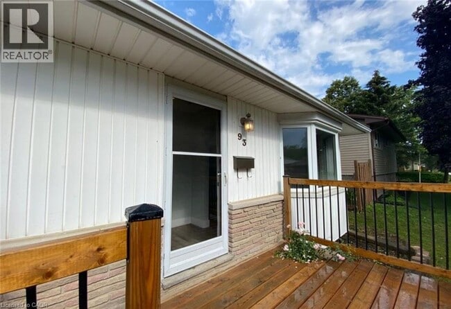 Building Photo - 93 Glenroy Rd