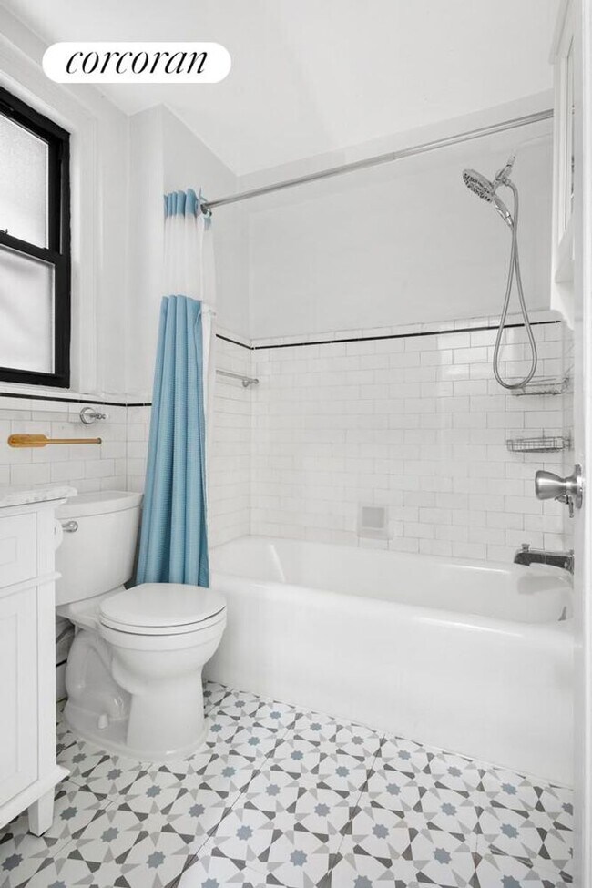 Building Photo - 211 E 35th St