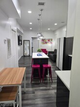 Building Photo - 350 Ellery Ave