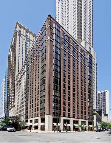 Primary Photo - 40 E Delaware Pl