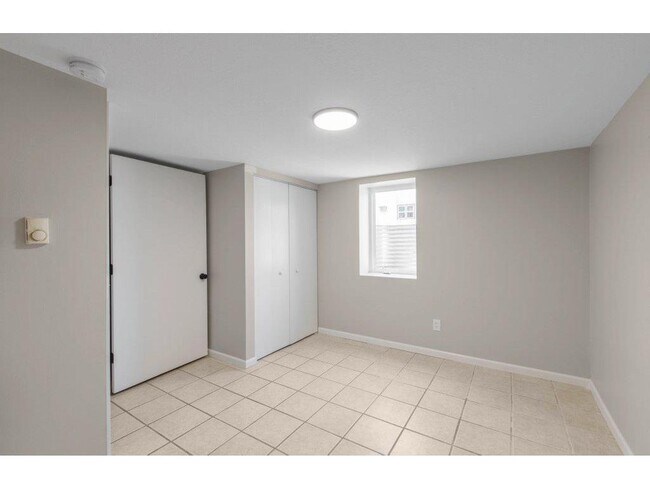 Foto del edificio - Remodeled 1 Bed Apartment in Mounds View |...