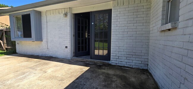 Foto del edificio - 15906 Gatebriar Dr