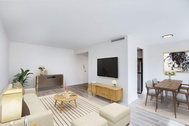 Photo du bâtiment - 250 St Clair Ave. W.