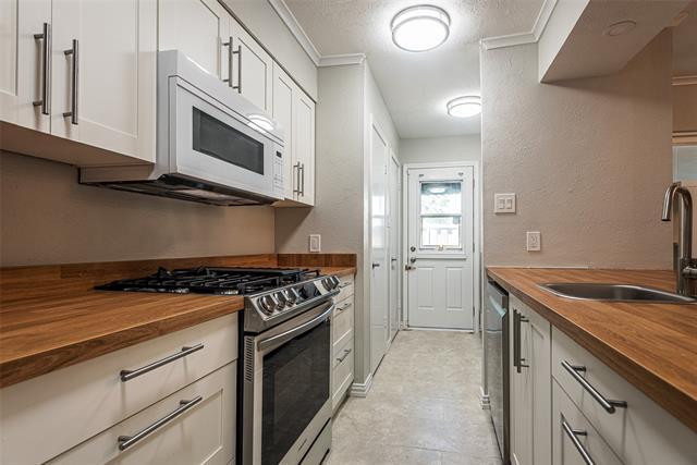 Building Photo - 3750 Vitruvian Way