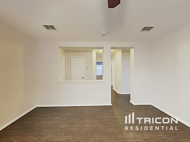 Foto del edificio - 910 Pryor Dr