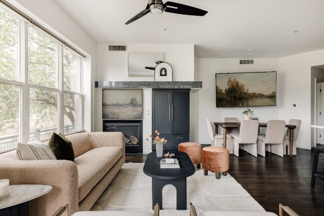Foto del edificio - 1438 Little Raven St