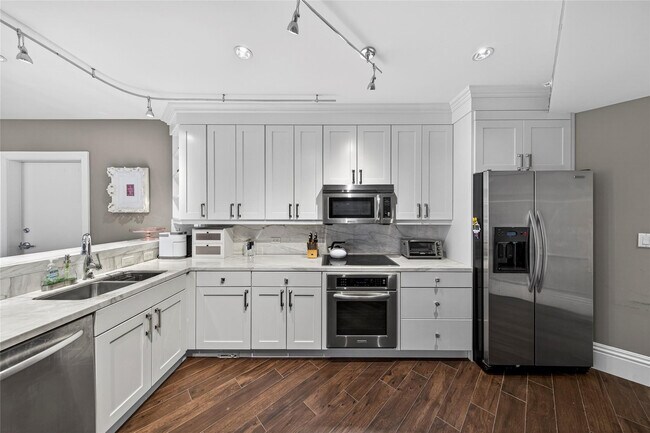 Foto del edificio - 455 E Palmetto Park Rd