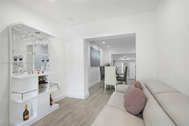 Foto del edificio - 3675 SW 26th St