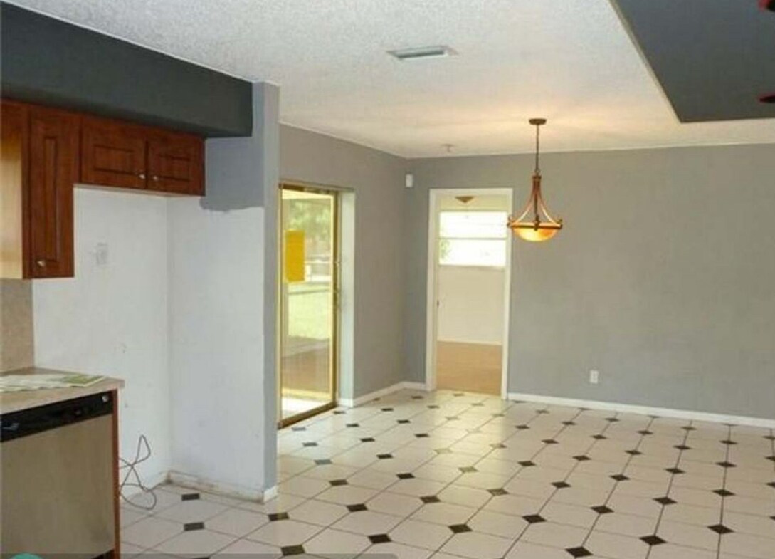 Foto del edificio - 5301 Johnson St