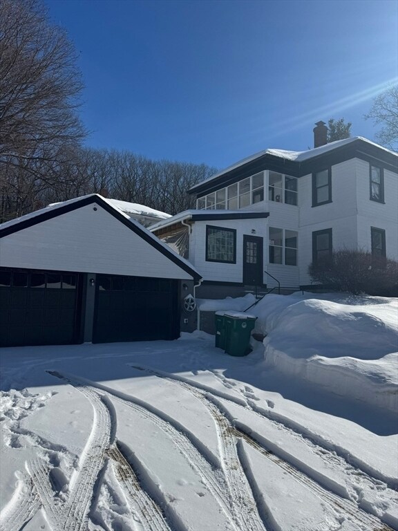 Building Photo - 2 Harding St